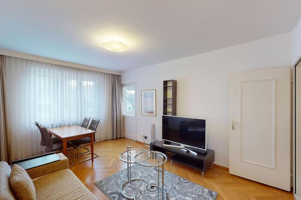 Executive 1 Bedroom Flat, City Center Zurich Exterior photo